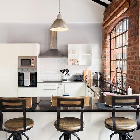 High End Luxury Townhouse In Jq, 4 Bedrooms, Flat Screen Tv In All Rooms, Free Parking, Near Birmingham City Centre Deposit Required Екстериор снимка