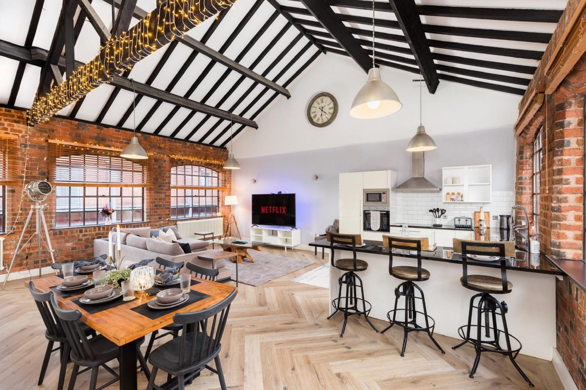 High End Luxury Townhouse In Jq, 4 Bedrooms, Flat Screen Tv In All Rooms, Free Parking, Near Birmingham City Centre Deposit Required Екстериор снимка